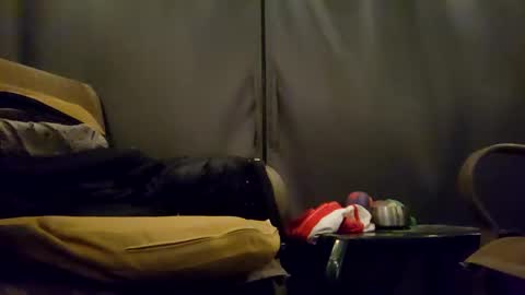 Snapshot of upnalone536432 chatting on February 16, 2:09 am upnalone536432 online show from February 16, 2:09 am