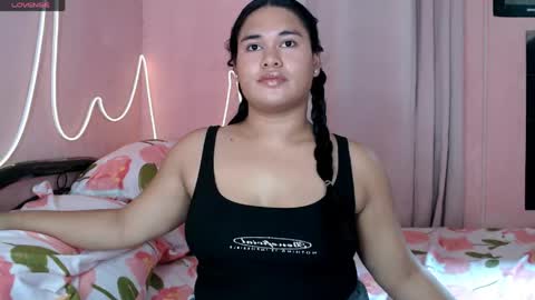 Snapshot of ur_baby_rebbecca chatting on May 13, 1:47 am SINGLE online show from May 13, 1:47 am