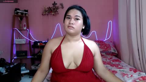 Snapshot of ur_baby_rebbecca chatting on May 20, 2:29 am SINGLE online show from May 20, 2:29 am