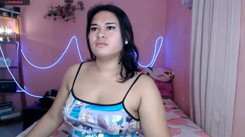 Snapshot of ur_baby_rebbecca chatting on July 26, 11:00 pm SINGLE online show from July 26, 11:00 pm