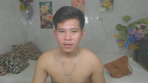 Snapshot of ur_bigcockeziekiel chatting on April 6, 7:31 am ur_bigcockeziekiel online show from April 6, 7:31 am