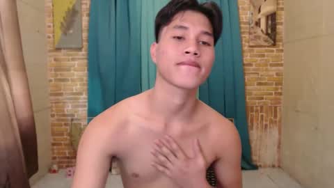 ur_boy_mark online show from October 15, 8:03 am