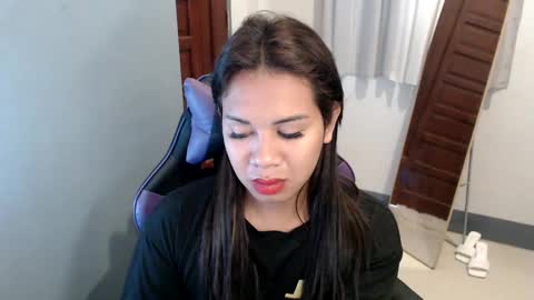 Vee online show from January 10, 2:25 am