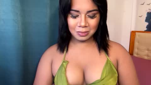 Vee online show from November 14, 8:13 am