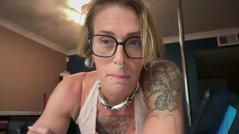 Snapshot of ur_daylee_dose chatting on July 11, 5:43 am Ur Daylee dose online show from July 11, 5:43 am