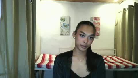Snapshot of ur_dazzlingmorenaxx chatting on July 6, 3:03 pm ur_dazzlingmorenaxx online show from July 6, 3:03 pm