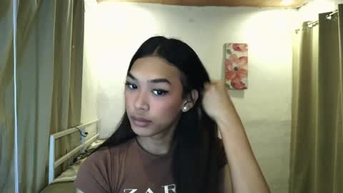 Snapshot of ur_dazzlingmorenaxx chatting on July 23, 3:48 am ur_dazzlingmorenaxx online show from July 23, 3:48 am