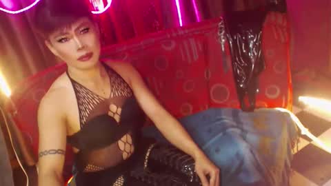 MISS ANNA online show from February 5, 8:41 am