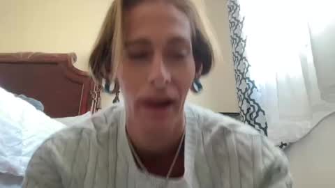 Goddess online show from December 4, 7:00 pm