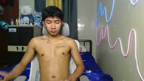 Snapshot of ur_hottestjonny chatting on June 7, 11:08 pm jonny online show from June 7, 11:08 pm