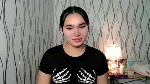 QUEENSY online show from December 3, 1:20 pm