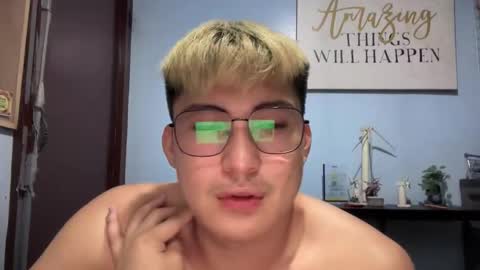 Snapshot of ur_jayqutee chatting on May 7, 6:57 pm Ur jayqutee online show from May 7, 6:57 pm
