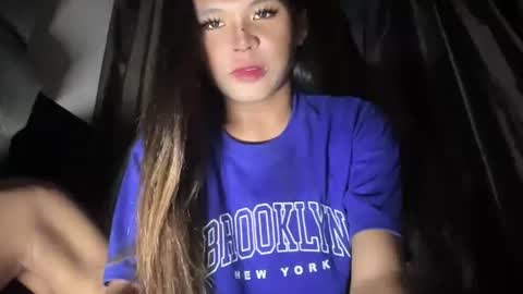 Snapshot of ur_new_obsession chatting on February 9, 10:36 pm ur_new_obsession online show from February 9, 10:36 pm