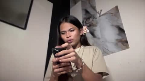 Snapshot of ur_new_obsession chatting on February 21, 5:36 pm ur_new_obsession online show from February 21, 5:36 pm