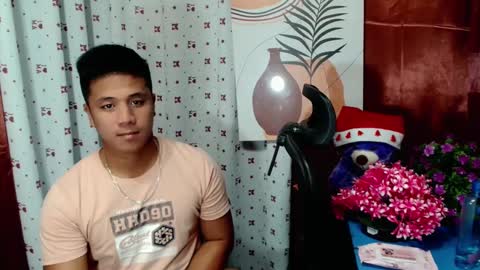 Snapshot of ur_pinoydave chatting on December 20, 5:40 pm Dave online show from December 20, 5:40 pm