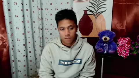 Snapshot of ur_pinoydave chatting on December 21, 10:51 pm Dave online show from December 21, 10:51 pm