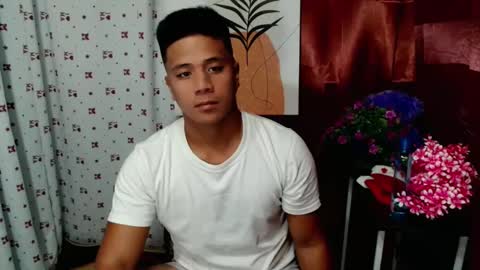 Snapshot of ur_pinoydave chatting on December 23, 4:28 pm Dave online show from December 23, 4:28 pm