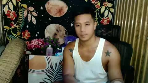 Snapshot of ur_pinoydave chatting on December 23, 1:14 am Dave online show from December 23, 1:14 am