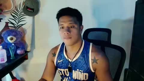 Snapshot of ur_pinoydave chatting on February 8, 1:47 pm Dave online show from February 8, 1:47 pm