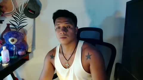 Snapshot of ur_pinoydave chatting on February 19, 2:24 pm Dave online show from February 19, 2:24 pm