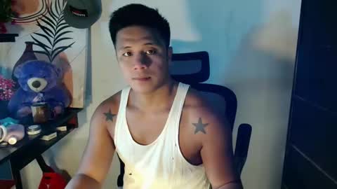 Snapshot of ur_pinoydave chatting on February 23, 7:28 am Dave online show from February 23, 7:28 am