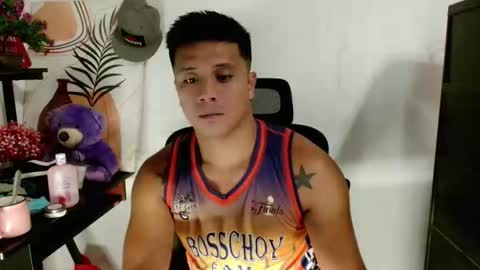 Snapshot of ur_pinoydave chatting on March 1, 11:45 am Dave online show from March 1, 11:45 am