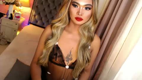 Snapshot of ur_sassygirl chatting on February 17, 3:58 am Kath online show from February 17, 3:58 am