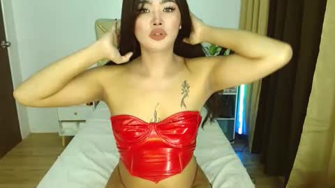 Snapshot of ur_sassygirl chatting on October 27, 2:59 am Kath online show from October 27, 2:59 am