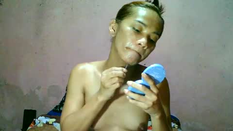 Snapshot of ur_sexybabe_ehra chatting on June 22, 6:32 am ur_sexybabe_ehra online show from June 22, 6:32 am