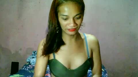 Snapshot of ur_sexybabe_ehra chatting on June 27, 12:37 am ur_sexybabe_ehra online show from June 27, 12:37 am