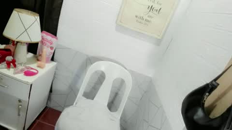 ur_sweetiechess18 online show from September 26, 1:31 am