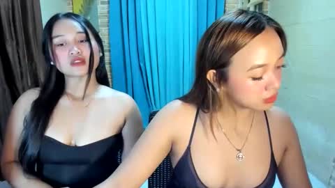 Snapshot of ur_truelyhot_dre chatting on May 26, 4:30 am ur_truelyhot_dre online show from May 26, 4:30 am