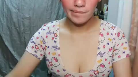 Snapshot of ur_yassy chatting on June 8, 3:51 am ur_yassy online show from June 8, 3:51 am