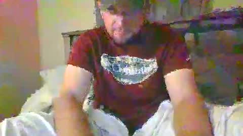 ur_zaddy4now online show from December 9, 2:24 am