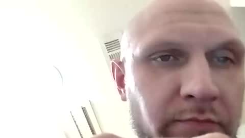 ur_zaddy4now online show from January 10, 9:33 am