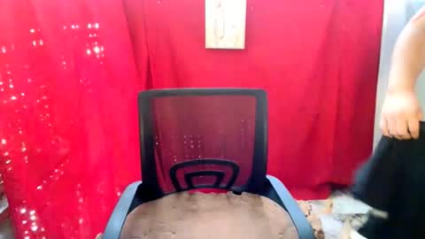 pretitit micole online show from November 5, 4:56 am