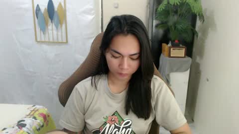 Snapshot of urasian_erica chatting on July 10, 12:26 am urasian_erica online show from July 10, 12:26 am