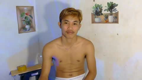 Snapshot of urasian_jomarie chatting on July 13, 1:03 pm urasian_jomarie online show from July 13, 1:03 pm