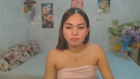 Snapshot of urasian_kat chatting on May 3, 11:44 pm urasian_kat online show from May 3, 11:44 pm