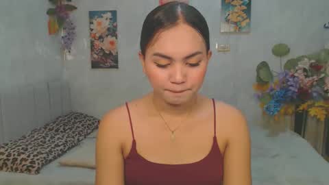 Snapshot of urasian_kat chatting on May 9, 9:47 am urasian_kat online show from May 9, 9:47 am
