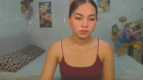 Snapshot of urasian_kat chatting on May 10, 11:26 am urasian_kat online show from May 10, 11:26 am