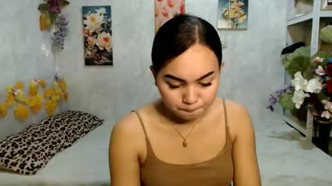 Snapshot of urasian_kat chatting on June 6, 6:34 pm urasian_kat online show from June 6, 6:34 pm
