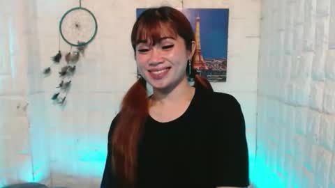 Snapshot of urasian_khalifa21 chatting on March 18, 6:11 pm Shirley online show from March 18, 6:11 pm