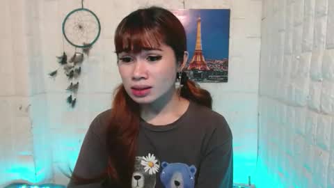 Snapshot of urasian_khalifa21 chatting on April 10, 5:39 pm Shirley online show from April 10, 5:39 pm