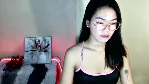urasian_mary online show from April 28, 8:25 pm