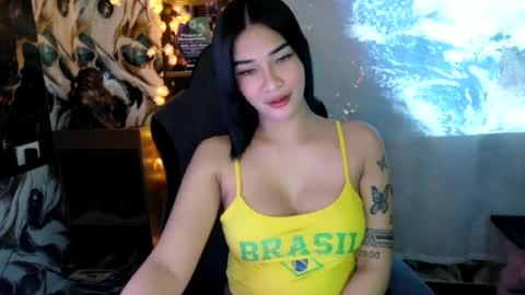 jess online show from June 15, 8:38 am