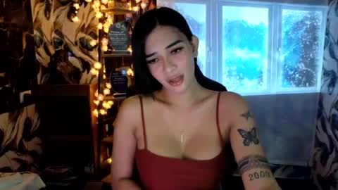 Snapshot of urasiandreamgirlxxx chatting on July 21, 10:06 am jess online show from July 21, 10:06 am