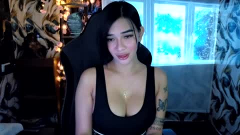 Snapshot of urasiandreamgirlxxx chatting on July 25, 7:28 am jess online show from July 25, 7:28 am