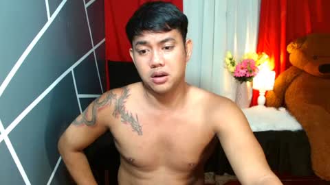 Snapshot of urasiankyler chatting on July 24, 4:16 pm urasiankyler online show from July 24, 4:16 pm