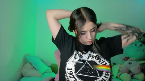 Danielle  online show from June 6, 9:58 am